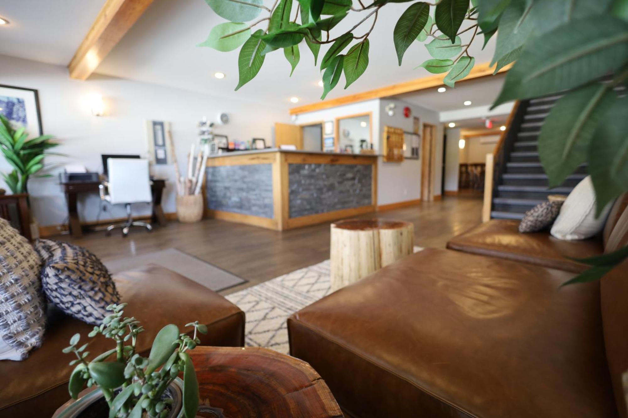 Glacier Mountain Lodge Блю-Ривер Экстерьер фото